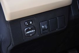 2013款丰田RAV4