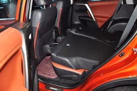 2013款丰田RAV4