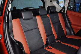 2013款丰田RAV4