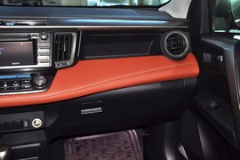2013款丰田RAV4