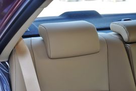 2013款丰田锐志3.0V尊锐导航版