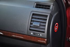 2013款丰田锐志3.0V尊锐导航版