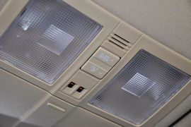 2013款丰田锐志3.0V尊锐导航版