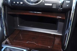 2013款丰田锐志3.0V尊锐导航版