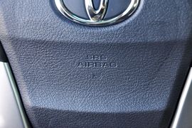 2013款丰田锐志3.0V尊锐导航版