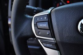 2013款丰田锐志3.0V尊锐导航版