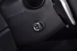 2013款丰田锐志3.0V尊锐导航版