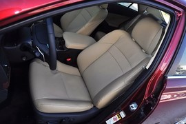 2013款丰田锐志3.0V尊锐导航版