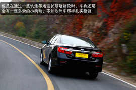 安静舒适/越堵越省油！体验凯美瑞·尊瑞