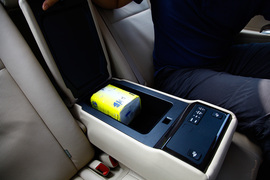 安静舒适/越堵越省油！体验凯美瑞·尊瑞