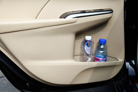 安静舒适/越堵越省油！体验凯美瑞·尊瑞