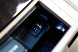 安静舒适/越堵越省油！体验凯美瑞·尊瑞