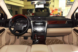 2013款丰田凯美瑞2.0G舒适版