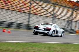   2013款奥迪R8 5.2L V10赛道试驾实拍