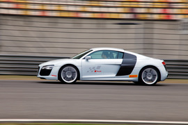  2013款奥迪R8 5.2L V10赛道试驾实拍