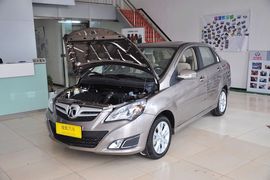 2013款北京汽车E150三厢版手动乐尚型