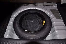 2013款北京汽车E150三厢版手动乐尚型