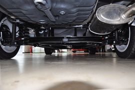 2013款北京汽车E150三厢版手动乐尚型