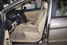 2013款北京汽车E150三厢版手动乐尚型