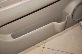 2013款北京汽车E150三厢版手动乐尚型