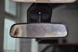 2013款北京汽车E150三厢版手动乐尚型