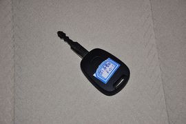 2013款北京汽车E150三厢版手动乐尚型