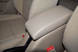 2013款北京汽车E150三厢版手动乐尚型