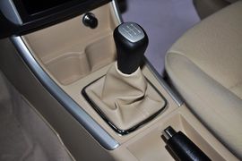 2013款北京汽车E150三厢版手动乐尚型