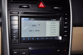 2013款北京汽车E150三厢版手动乐尚型