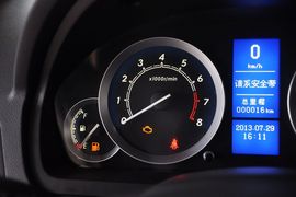 2013款北京汽车E150三厢版手动乐尚型