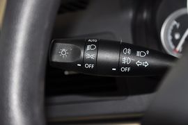 2013款北京汽车E150三厢版手动乐尚型