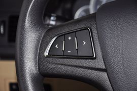 2013款北京汽车E150三厢版手动乐尚型