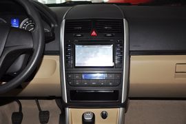 2013款北京汽车E150三厢版手动乐尚型