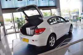 2013款雪佛兰科鲁兹掀背车1.6L自动豪华版