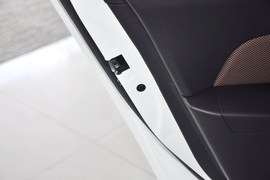 2013款雪佛兰科鲁兹掀背车1.6L自动豪华版
