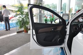 2013款雪佛兰科鲁兹掀背车1.6L自动豪华版