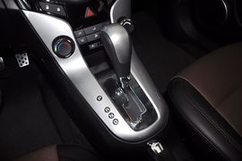 2013款雪佛兰科鲁兹掀背车1.6L自动豪华版