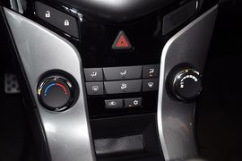 2013款雪佛兰科鲁兹掀背车1.6L自动豪华版