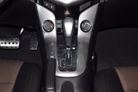 2013款雪佛兰科鲁兹掀背车1.6L自动豪华版