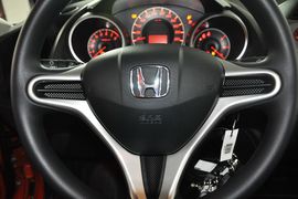 2011款本田飞度1.5L自动豪华版