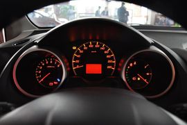 2011款本田飞度1.5L自动豪华版