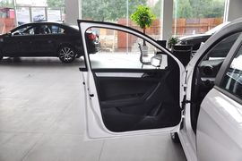 2013款一汽大众捷达1.6L