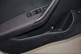 2013款一汽大众捷达1.6L
