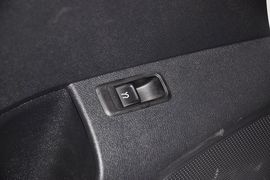 2013款一汽大众捷达1.6L