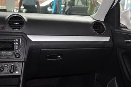 2013款一汽大众捷达1.6L