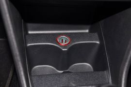 2013款一汽大众捷达1.6L