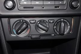 2013款一汽大众捷达1.6L