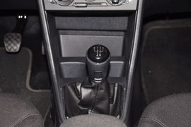 2013款一汽大众捷达1.6L