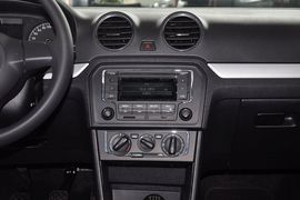 2013款一汽大众捷达1.6L