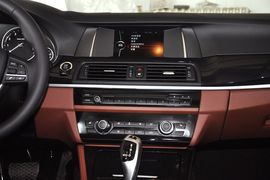 2014款宝马5系旅行车520i